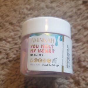 Aminnah Lip Butter in Pink and White Jar